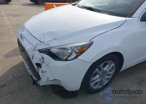 2017 Toyota Yaris Ia из США, поврежденный, VIN 3MYDLBYV6HY182729